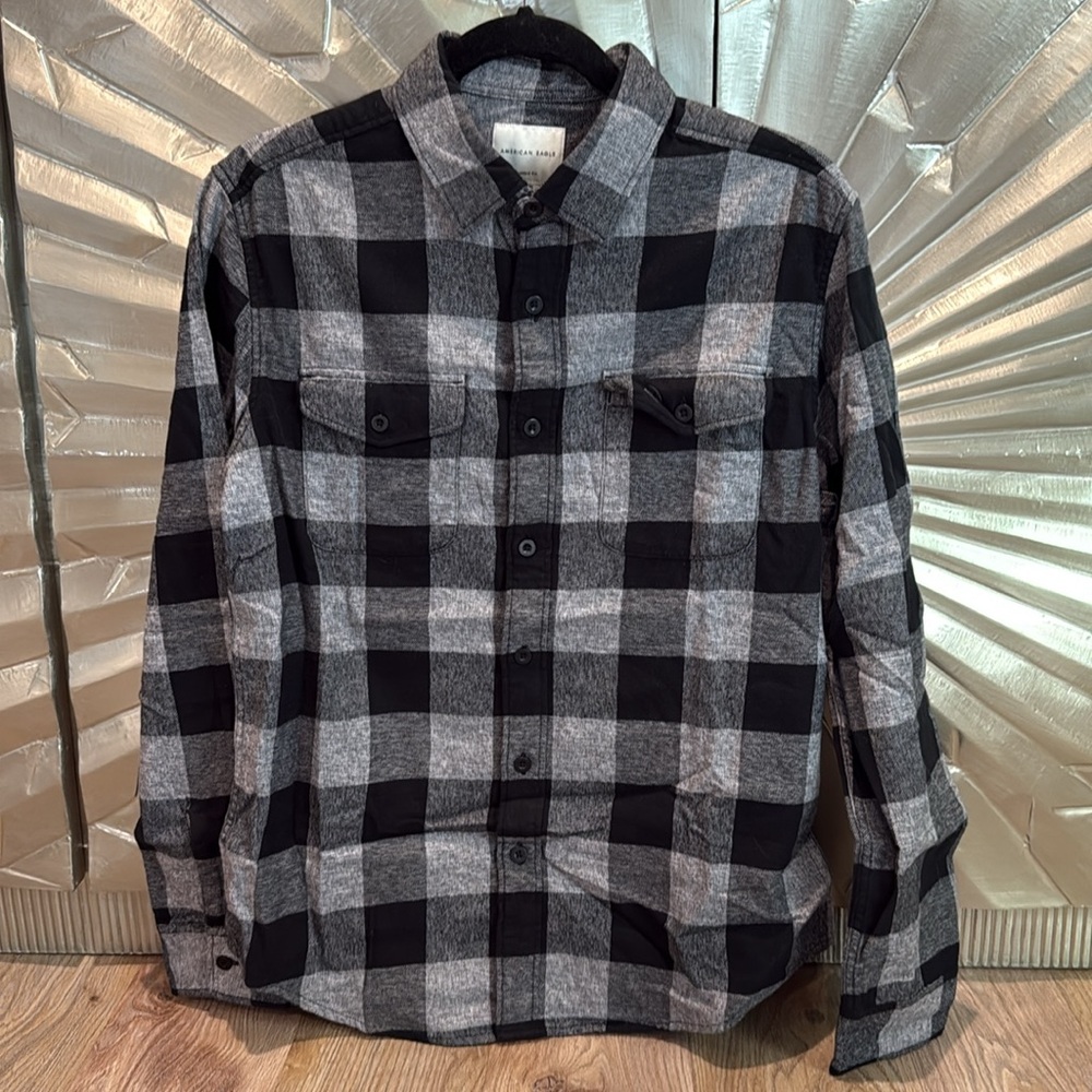 American Eagle Outfitters Classic Fit Men's Shirt, NWT, Medium
